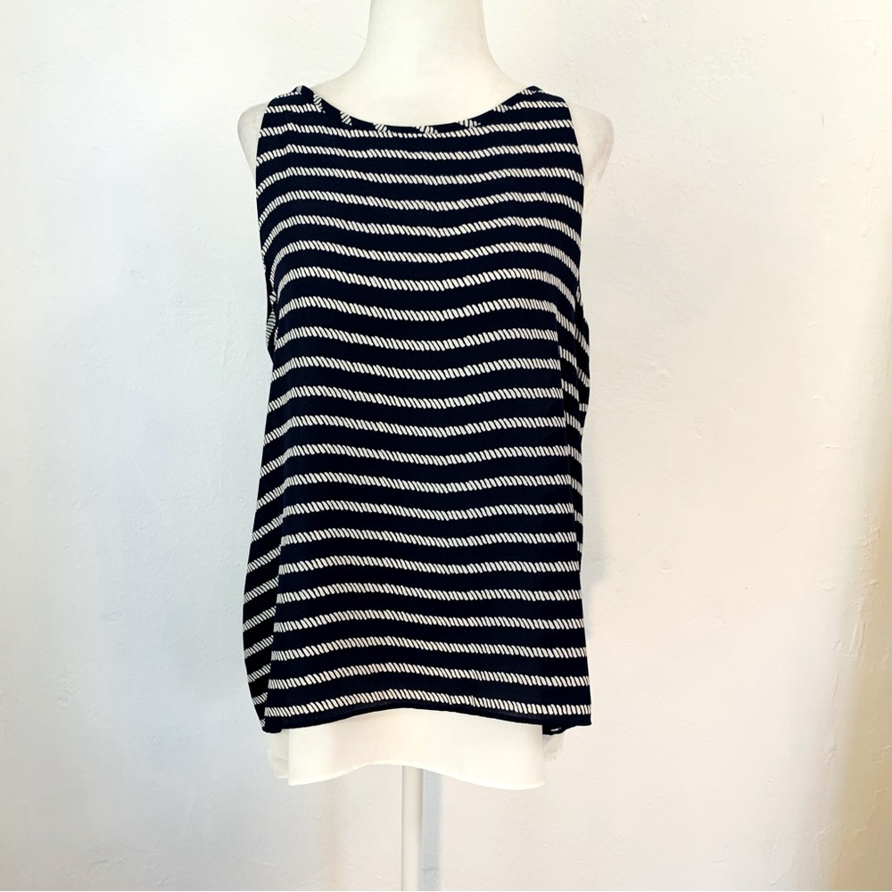 MERCER & MADISON Navy and White Striped Sleeveless Blouse Size Medium